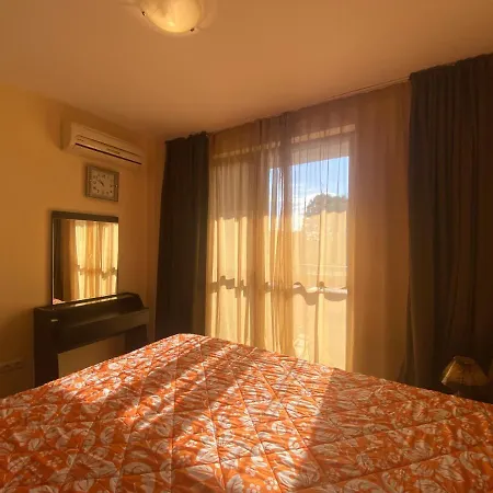 Апартаменти Kalia B23 One Bedroom Сонячний Берег
